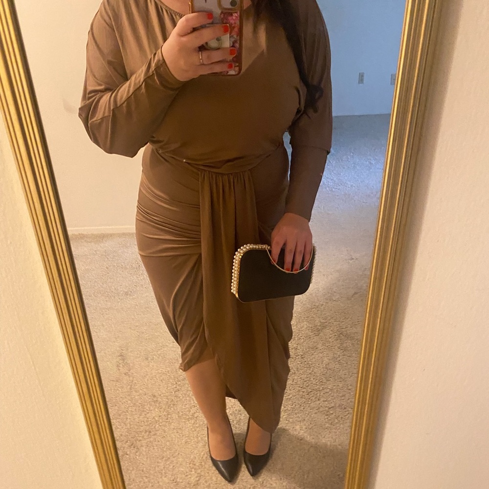 🔥 👗 Tan Ruched Wrap Front Split Hem Draped Midi/Long Dress Size M